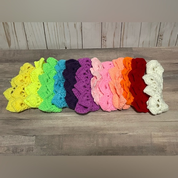 NEW NEVER WORN crochet crown tiara infant newborn baby photo photography prop - Picture 2 of 7